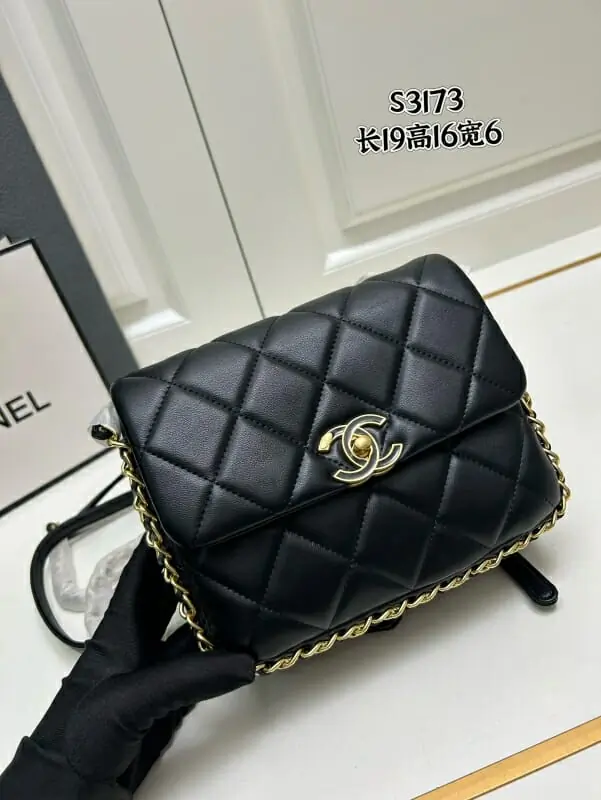 chanel aaa qualite sac a dos  pour femme s_12330772